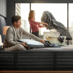 Beautyrest Black Hybrid CX-Class Plush Mattress